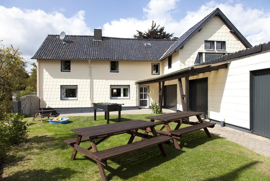 Ferienhaus Im Gruenen Eifel ชไลเดิน ภายนอก รูปภาพ