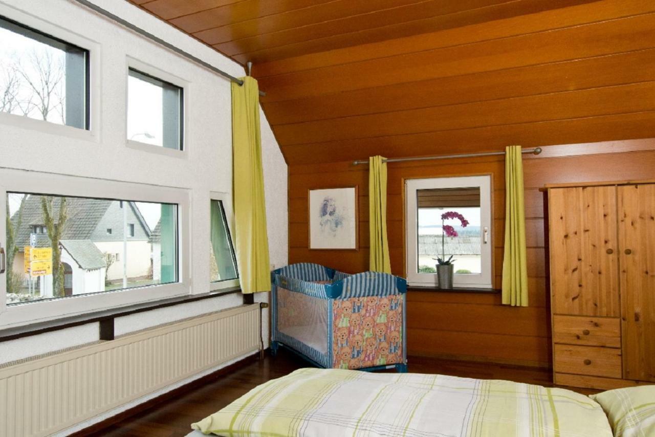 Ferienhaus Im Gruenen Eifel ชไลเดิน ภายนอก รูปภาพ